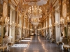 Italien, Genua, 14.05.2025Der Palazzo Reale (Koenigspalast), der im 17. Jahrhundert von der Familie Balbi nach den Entwuerfen von Pier Francesco Cantone erbaut wurde. Da es in Genua kein Schloss gab kaufte der Koenig von Sardinien, Carlo Felice I., den Palast, der von seiner Groeße her den koeniglichen Anspruechen genuegte.Foto: „Spiegelgalerie“, urspruenglich von der Familie Balbi als Raum für die Ausstellung von Gemaelden und Statuen konzipiert,[Copyright by: Sepp Spiegl, Tel.: 0228 9483026, Fax.: 0228 9483027 {53129 Bonn, Moselweg 32, Deutsche Bank-Bonn, IBAN: DE66 3807 0059 0314 9671 01, BIC.: DEUTDEDK380]