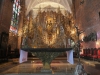 Polen, Danzig, 29.08.2024Die Brigittenkirche geht auf den Namen der heiligen Birgitta von Schweden zurueck. Waehrend der Solidarność-Bewegung war sie Treffpunkt und Aktionszentrum der jungen freien Gewerkschaft um Lech Wałęsa und erlangte Beruehmtheit. Foto: Im Chor befindet sich ein 11 Meter hoher monumentaler Bernsteinaltar in Form einer aufstrebenden Lilie, der dem Andenken jener 28 Werftarbeiter gewidmet ist, die bei Protesten im Dezember 1970 ums Leben kamen.[Copyright by: Sepp Spiegl, Tel.: 0228 9483026, Fax.: 0228 9483027 {53129 Bonn, Moselweg 32, Deutsche Bank-Bonn, IBAN: DE66 3807 0059 0314 9671 01, BIC.: DEUTDEDK380]
