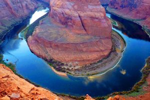 Kojotenfährten und Felsenschluchten Gesellschaft