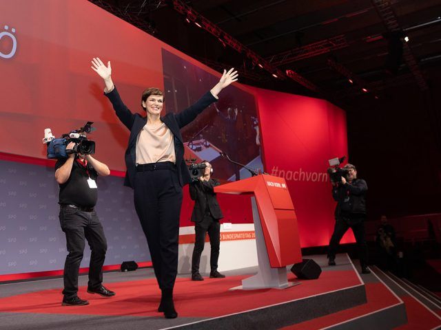 Politik: Oh, Rendi Politik: Oh, Rendi
