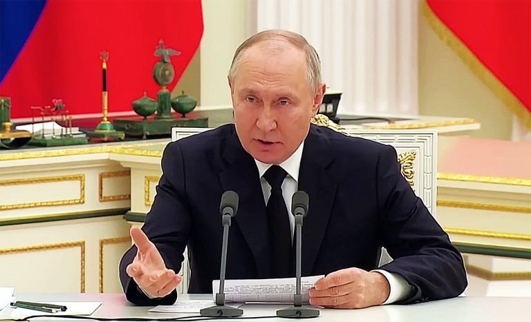 Politik: Dreiste Umkehr von Gut und Böse