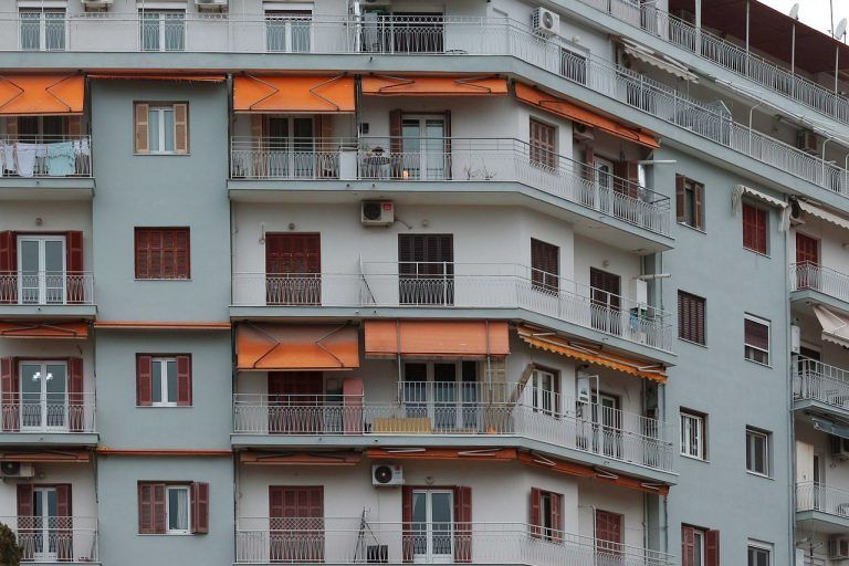 Anspruch des Wohnungsmieters auf Anbringung einer Markise auf Balkon zwecks Sonnenschutzes