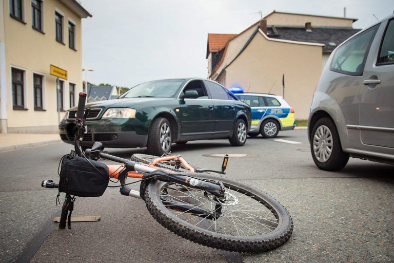 Vorfahrtsverstoß des Fahrradfahrenden kann zur Alleinhaftung führen