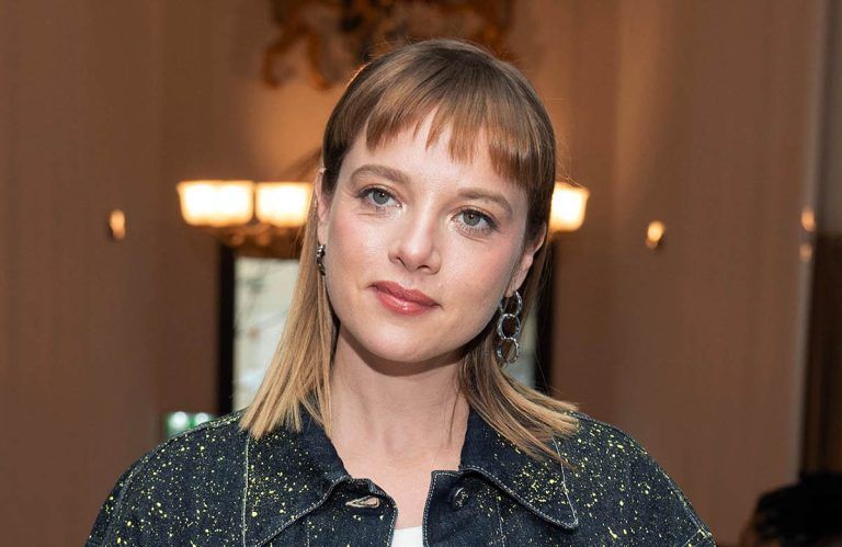 Jella Haase: Umgang mit Gewalt