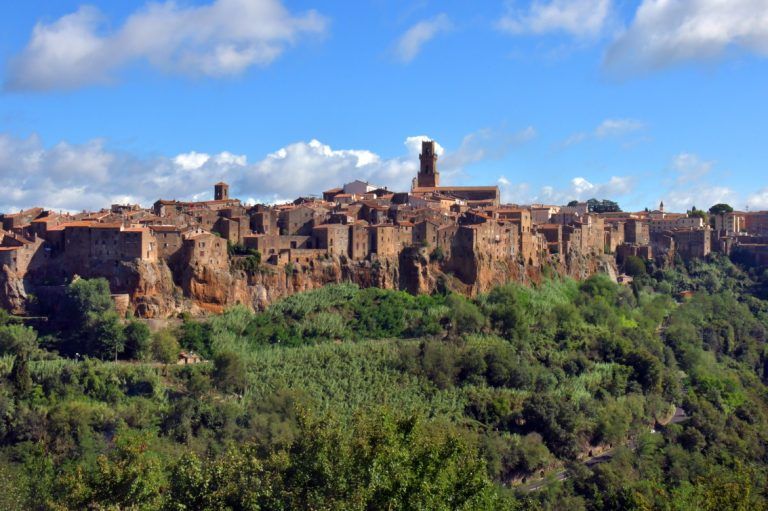 Die „Stadt aus Tuffstein“