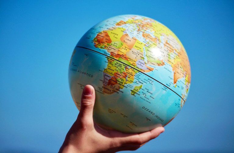 Politik: Die alte Ordnung zerfällt