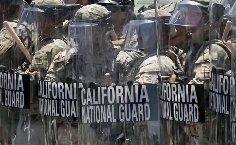 Politik: Auf dem Weg in die Autokratie