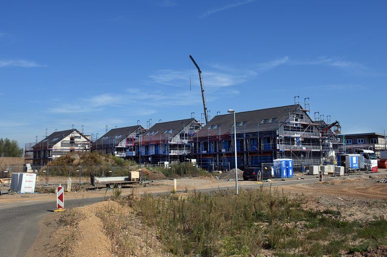 Was Neubauten im Vergleich zu Bestandswohnungen kosten