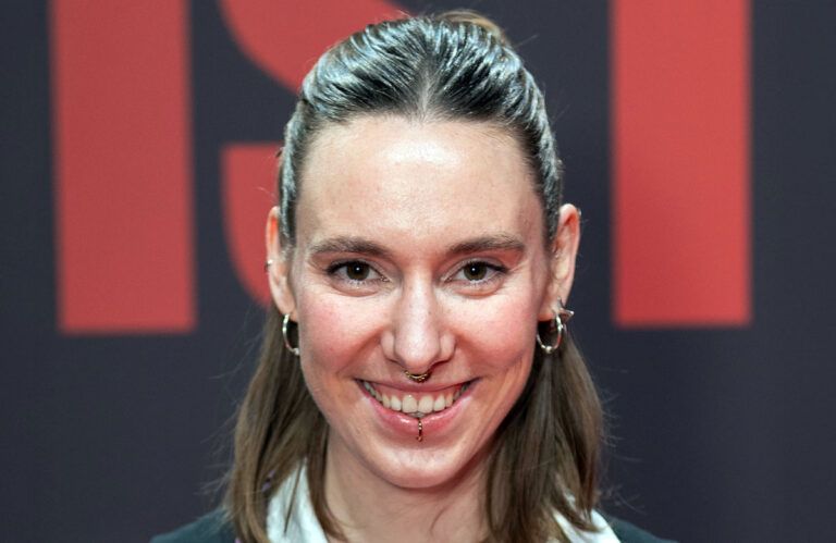 Malou Lovis: Von „The Voice“ zum ESC Malou Lovis: Von „The Voice“ zum ESC