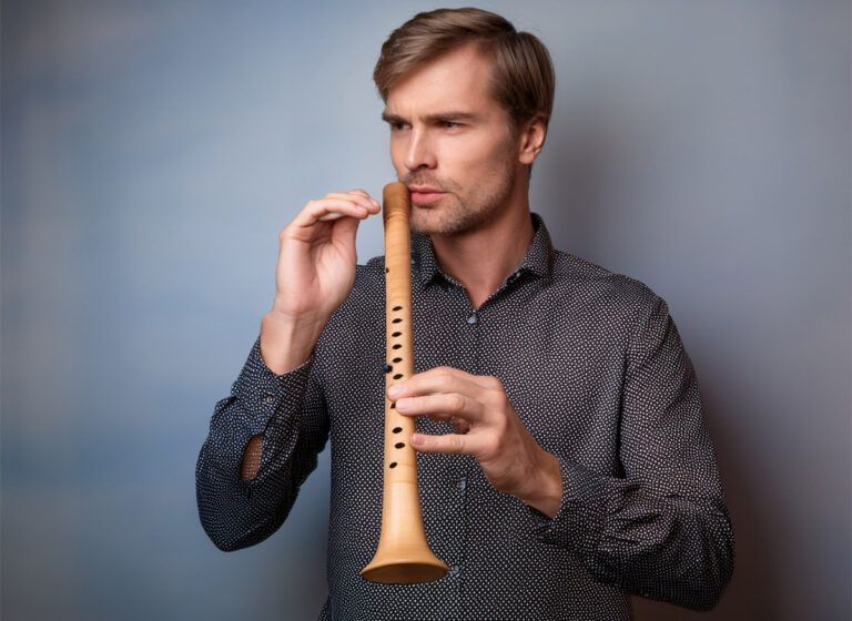 Deutsche Redewendung: Aus dem letzten Loch pfeifen