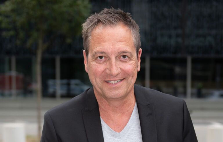 Dieter Nuhr: Auszeichnung trotz Gegenwind Dieter Nuhr: Auszeichnung trotz Gegenwind